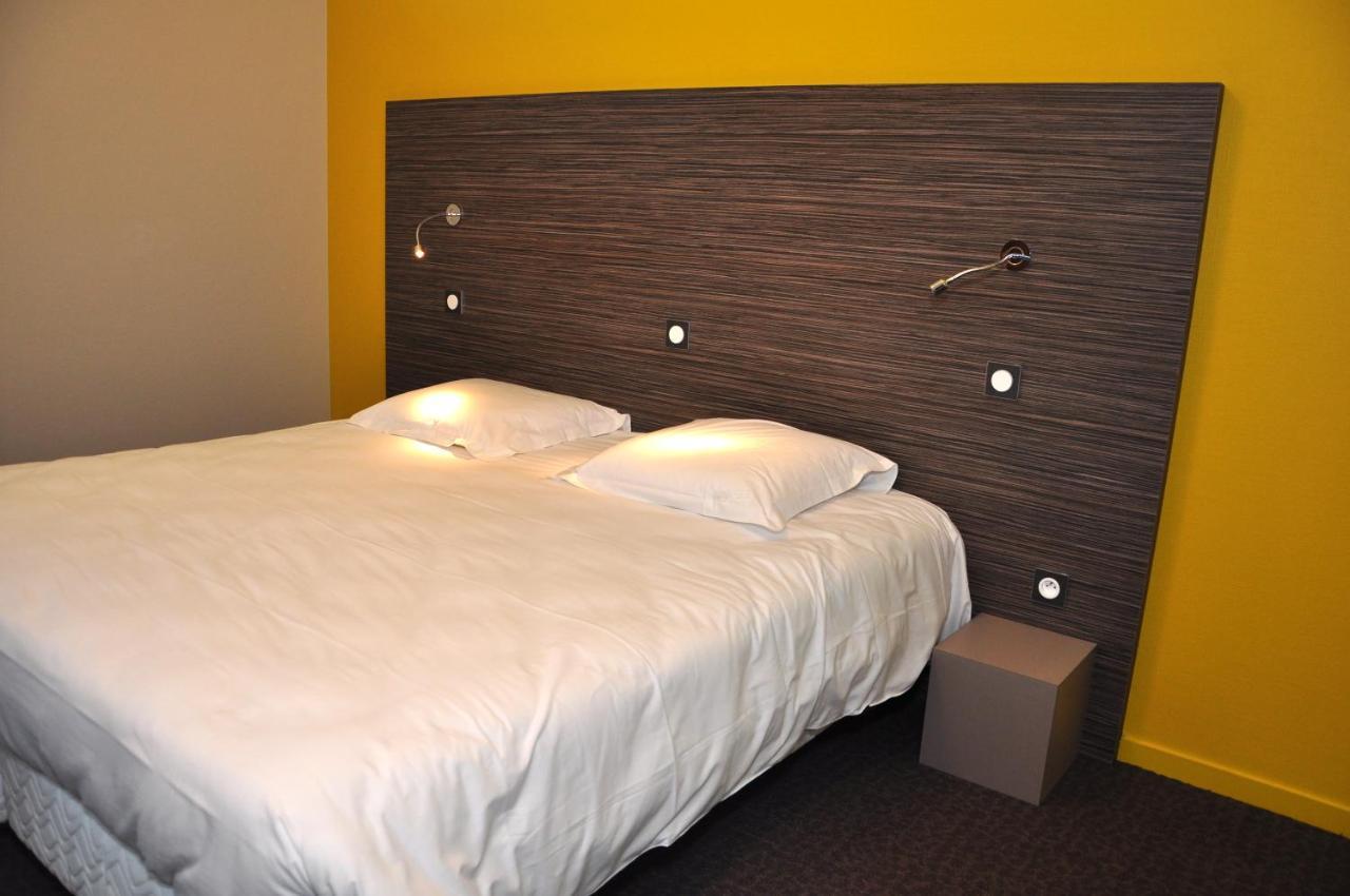 Logis Hotel A La Bonne Auberge Laval  Zewnętrze zdjęcie